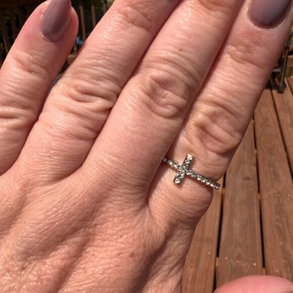 New in Box Cross Ring - Picture 4 of 4